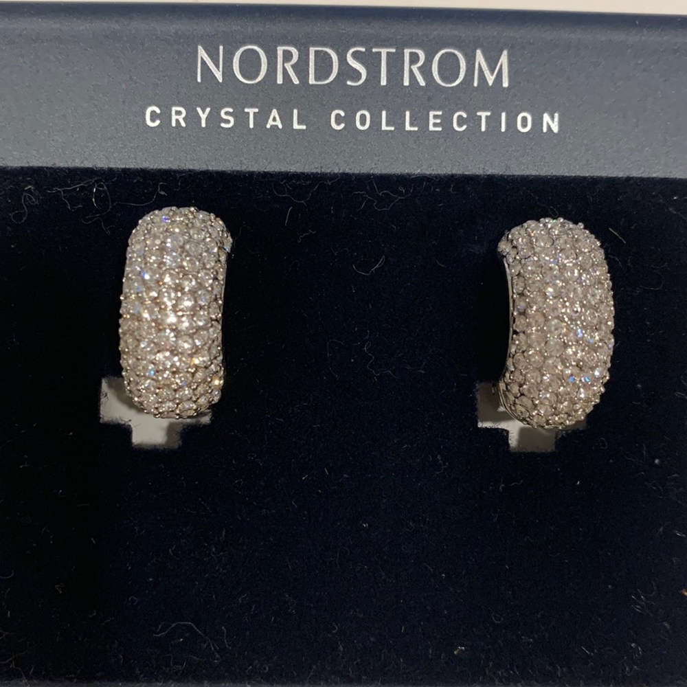Nordstrom Crystal collection pavé clip earrings hand set w/ Swarovski crystals